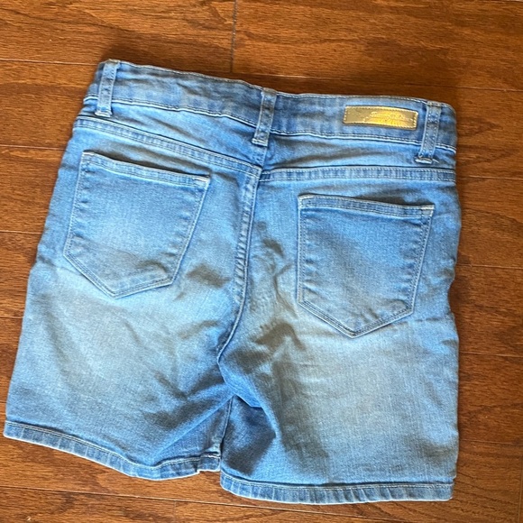 Tommy Bahama Light Blue Jean Shorts - Picture 3 of 4